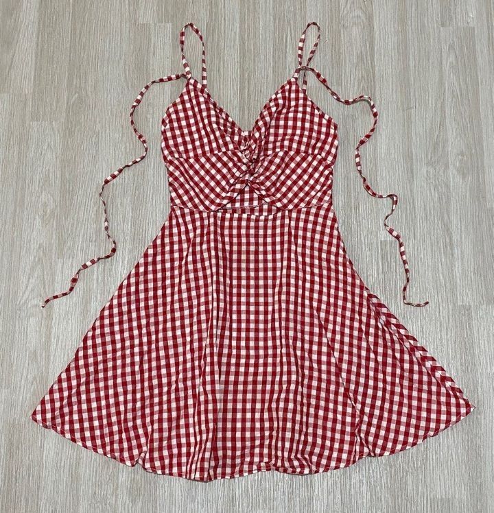 Red Gingham Dress (Category: Dresses) located in Cavite. Submitted by pompompurines (Listing ID 1397721203, Image 1). Description: Like new Can fit s-m.