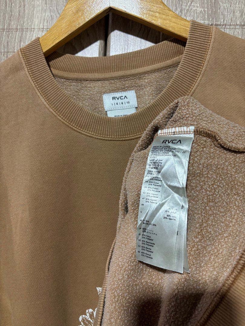 RVCA Crewneck (Category: Activewear) located in Himamaylan. Submitted by kjkt2018 (Listing ID 1397630733, Image 3). Description: Large to XL .