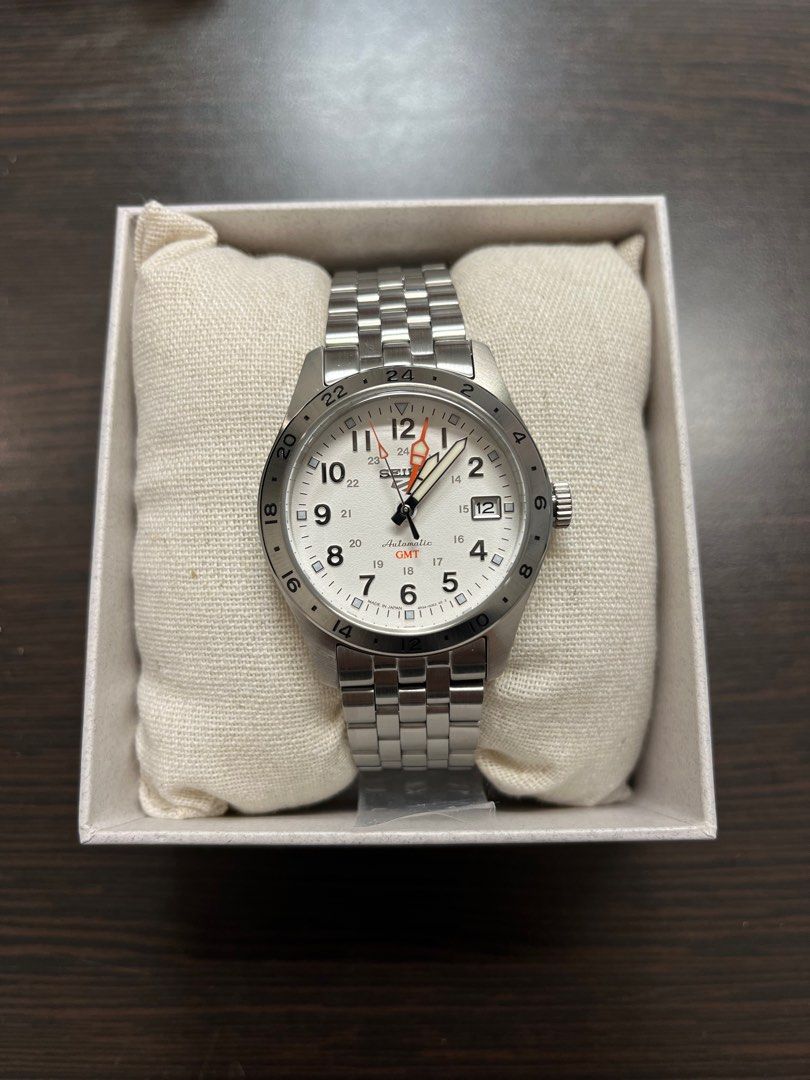 SEIKO SBSC009 GMT White Polar Explorer (Category: Luxury Watches) located in Manila. Submitted by marc.marc12 (Listing ID 1397756502, Image 2). Description: Seiko GMT SBSC009 White “Polar Explorer” JDM Japan Exclusive Complete w/ outer box Warranty Card (3 years) Oct 2025 date of purchase Brand New / Never been adjusted Price: 23,500 Meet Up: Cubao Shipping: c/o buyer Thanks .