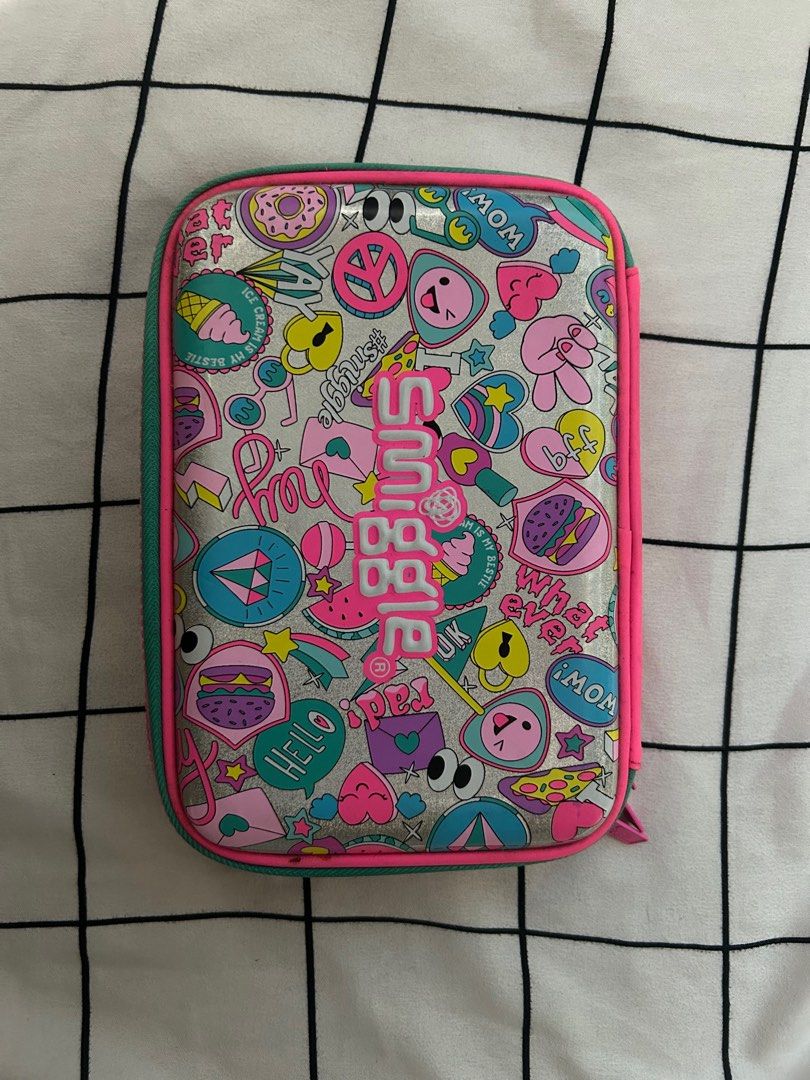 Smiggle Hardtop Pencil Case (Category: Stationery & School Supplies) located in San Pedro. Submitted by obrerogwy55298 (Listing ID 1397725520, Image 1). Description: - Smiggle hardtop pencil case - Used only once - Original (bought in Smiggle Singapore).