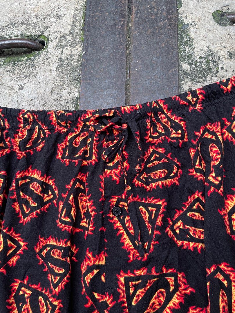 Superman Pajama Pants (Category: Joggers) located in Makati City. Submitted by christian_g (Listing ID 1397764502, Image 3). Description: Superman soft cotton pants •Size: 34-40 Waist (XL) •Length: 45 •Leg Width: 14 •Ankle Width: 9 •Excellent conditio •No issue.