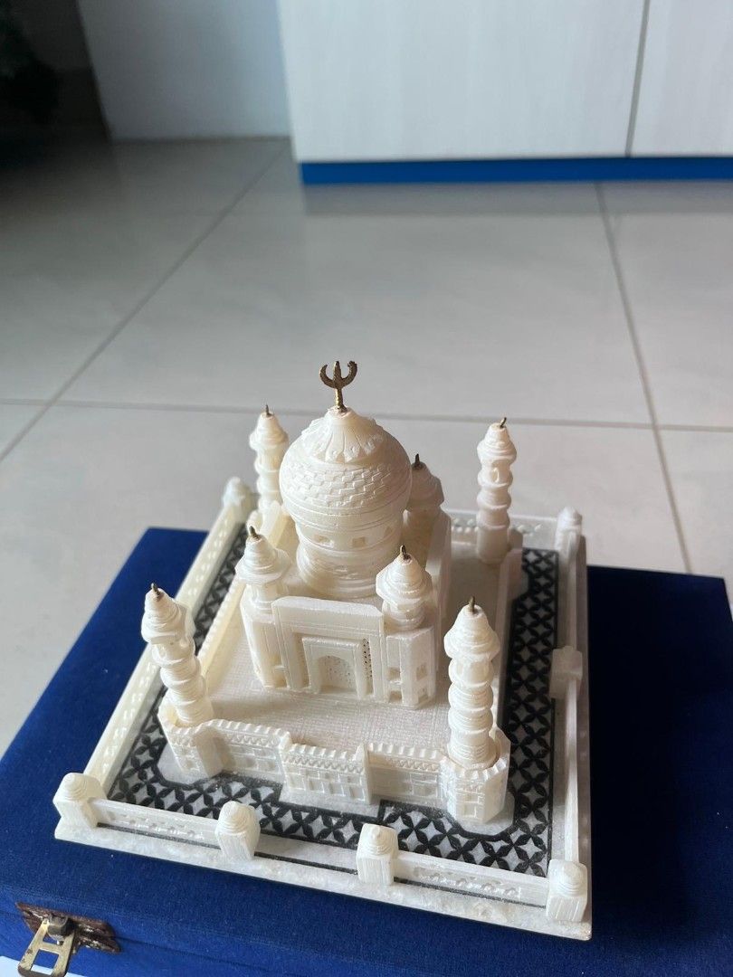 Taj Mahal Figure made of marble from Agra