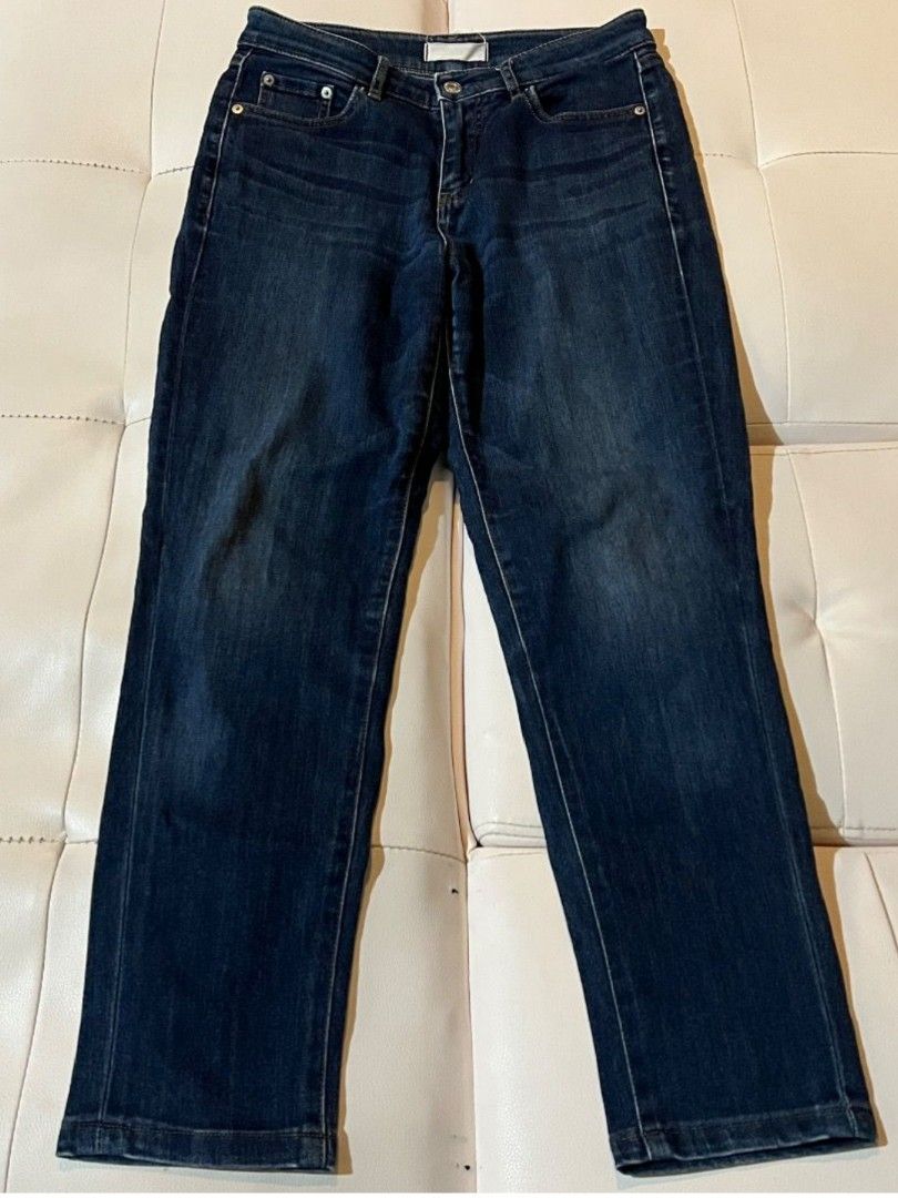 Uniqlo Straight Cut Jeans (Category: Jeans) located in Santa Rita. Submitted by jemapron (Listing ID 1397739050, Image 1). Description: Like New No Issues Fits 28-30 ₱500 last price plus shipping/delivery fee (via J&T Express).