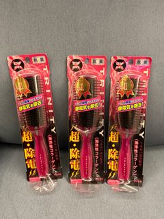 Vess Trinity 超除靜電梳（日本制造）$40/把64207893022081110