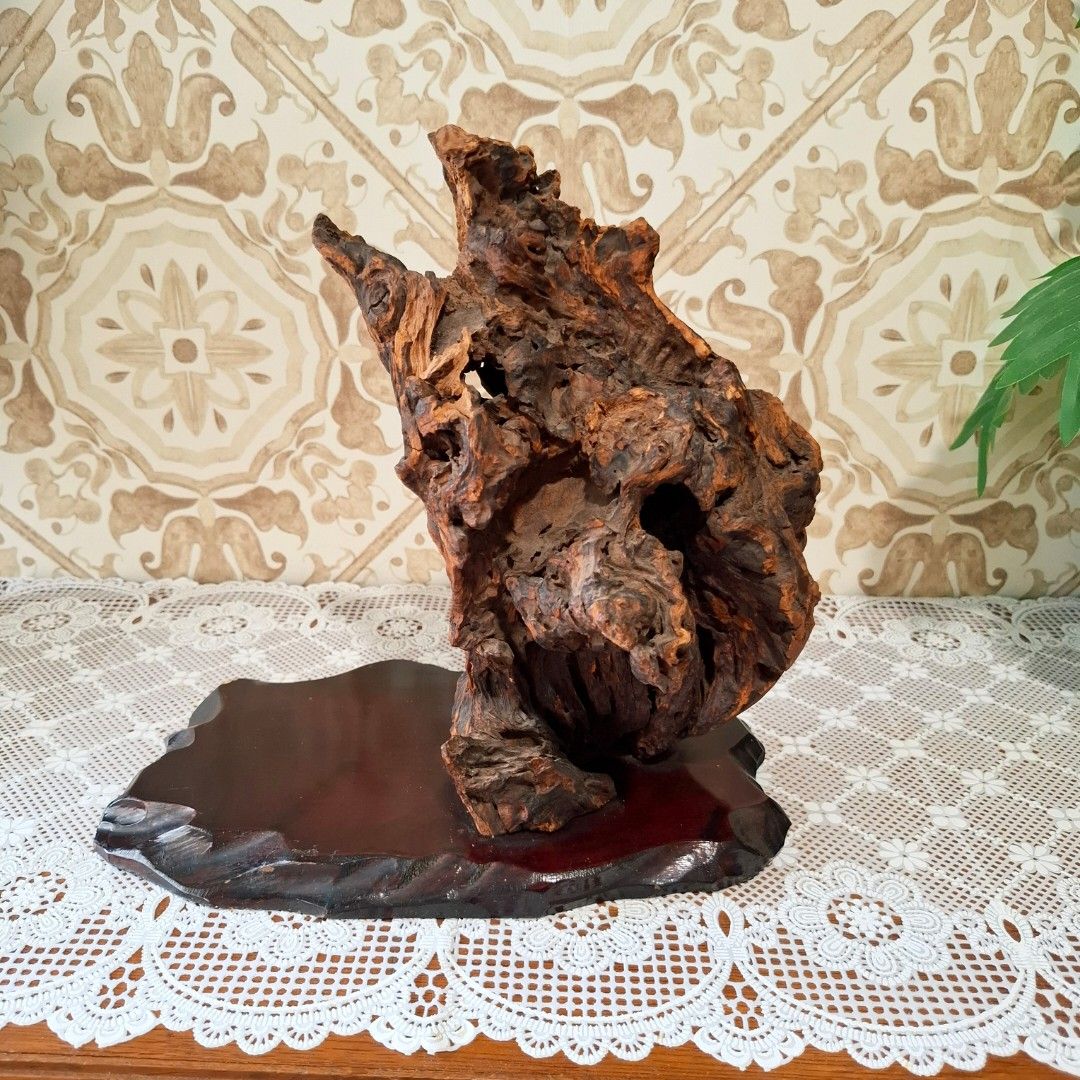 Vintage small driftwood sculpture (Category: Figurines & Statues) located in Dasmarinas. Submitted by millennialmeetsvintage (Listing ID 1397655324, Image 3). Description: H 26 x L 27 x W 17 cm last price posted 🌍ships from DASMA, CAVITE 🚚 shipping via Lalamove only ❌no reservations, first-to-pay basis ❌no physical store, no walk-ins ❌no COD transactions.