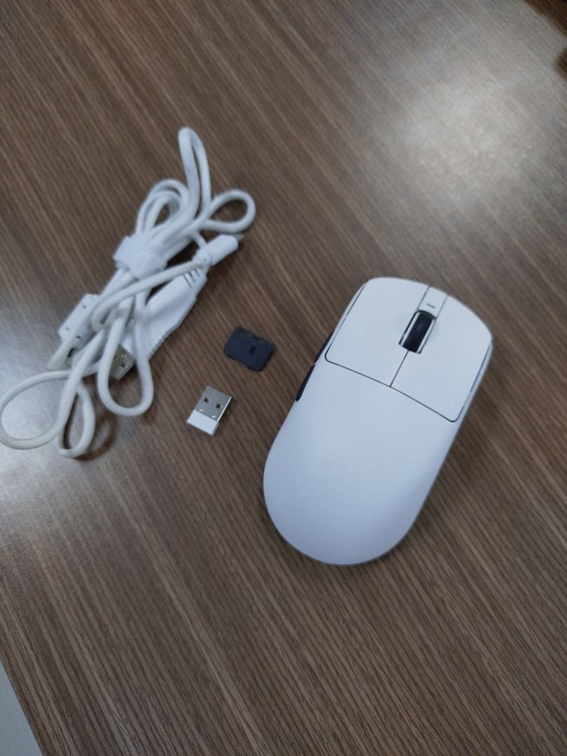 VXE R1 PRO MAX /54g/ PAW3395 Sensor (Category: Mouse & Mousepads) located in Quezon City. Submitted by calibre027 (Listing ID 1397703539, Image 3). Description: VXE R1 PRO MAX /54g/ PAW3395 Sensor ✔ all working, no issue - you can test upon pickup ✔ small chip sa may left clicker- does not affect performance, please see photo 👉 Package: mouse, cable, and dongle only 👉 meetup - Avire Tower Proj.4, Quezon City / sm north, trinoma upon schedule / 