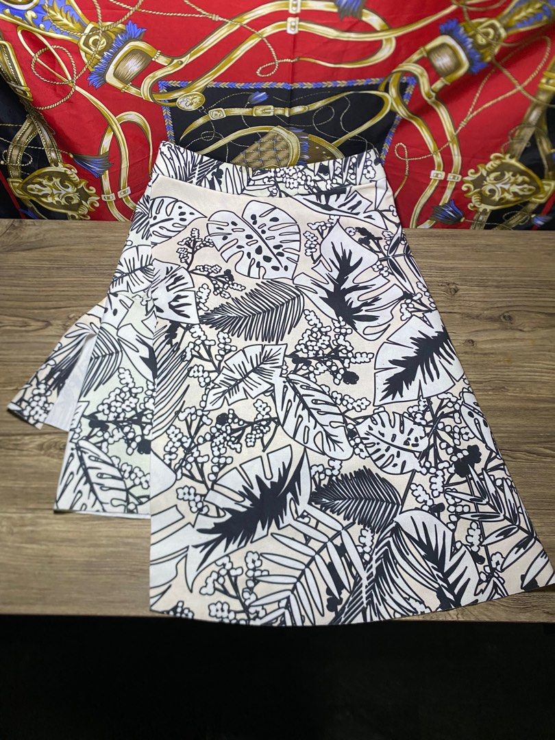 Zara W&B Collection Beige Skirt (Category: Skirts) located in Manila. Submitted by nickicks. (Listing ID 1397755492, Image 1). Description: Brand new Deadstock, with spot stains. Need quick wash Size : 24 / Small Zipper is working 1,500 Location : Taguig City Cod via lalamove or LBC .