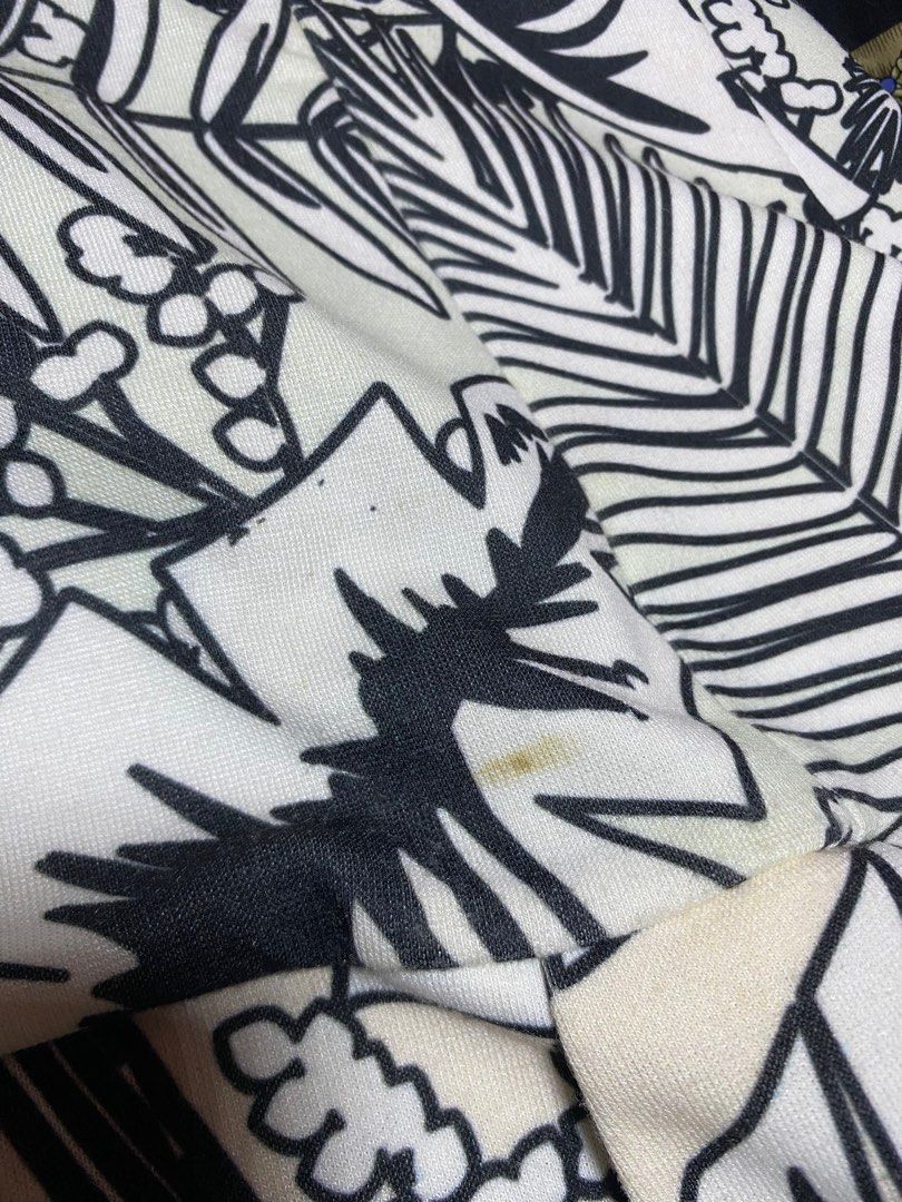 Zara W&B Collection Beige Skirt (Category: Skirts) located in Manila. Submitted by nickicks. (Listing ID 1397755492, Image 3). Description: Brand new Deadstock, with spot stains. Need quick wash Size : 24 / Small Zipper is working 1,500 Location : Taguig City Cod via lalamove or LBC .