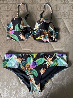 (Category: ) located in . Submitted by igmtsisters (Listing ID 1397806697, Image 1). Description: .