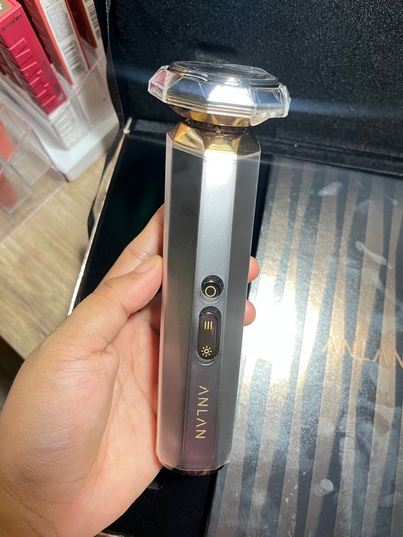 ANLAN FACE BEAUTY DEVICE (Category: Face Care) located in Imus. Submitted by cattypatty (Listing ID 1397844054, Image 1). Description: It has 4 modes! .