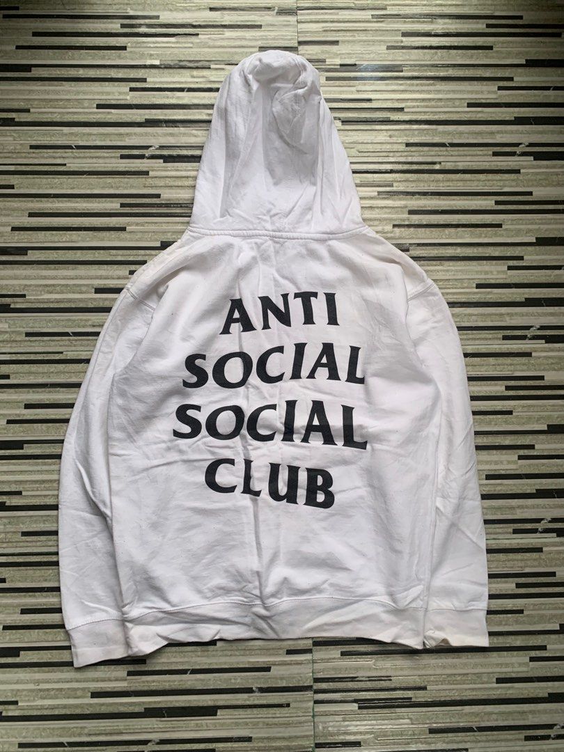 Anti social social club x line friend brown bear hoodie (Category: Coats, Jackets and Outerwear) located in Iba. Submitted by saploot (Listing ID 1397958648, Image 2). Description: Excellent condition Need wash Issue: washble stain 21.5x26.