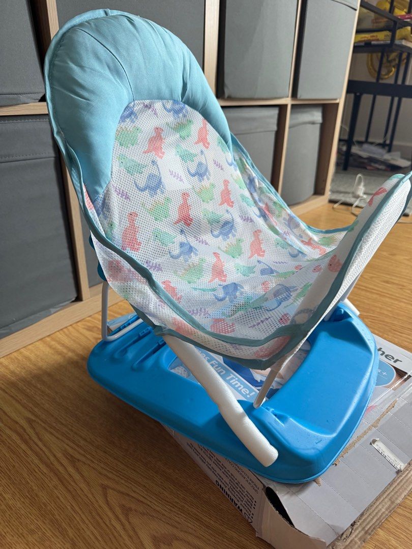 Baby Bather (Category: Bathtub & Bath Accessories) located in Mandaluyong City. Submitted by cris333 (Listing ID 1391041960, Image 3). Description: Mom and Baby Deluxe Baby Bather Dino design Opened box unused .