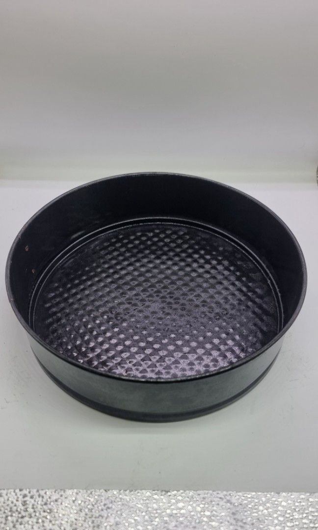 Baking pan size 9.5 (Category: Bakeware) located in Marikina City. Submitted by andreah2931 (Listing ID 1397929621, Image 1). Description: .