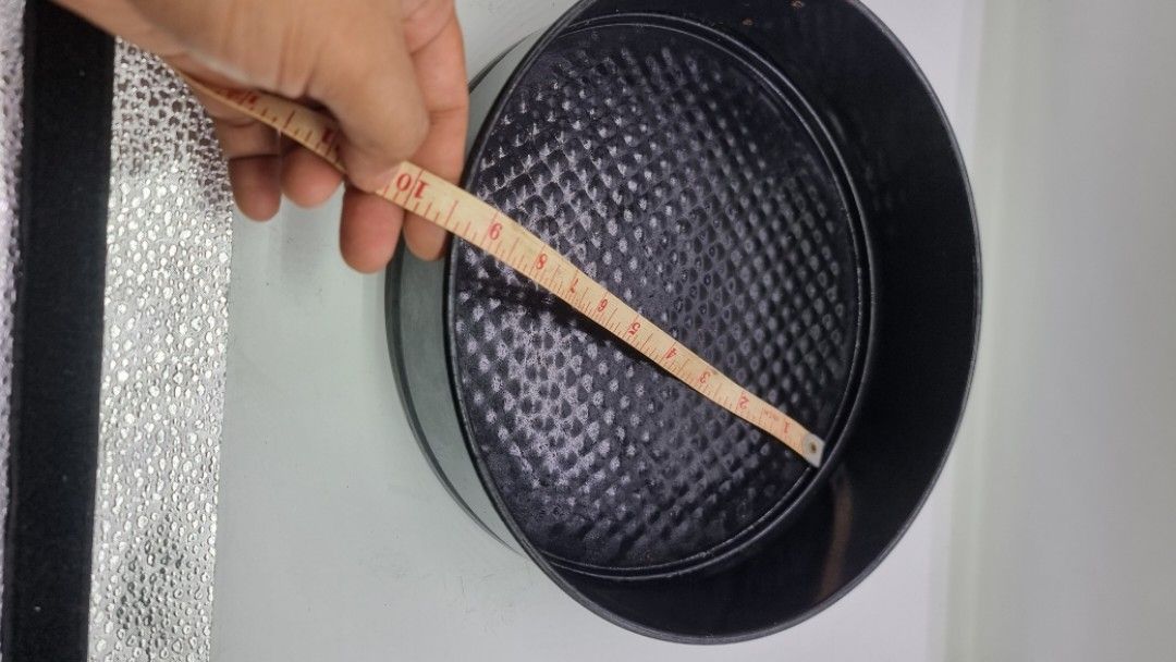 Baking pan size 9.5 (Category: Bakeware) located in Marikina City. Submitted by andreah2931 (Listing ID 1397929621, Image 3). Description: .