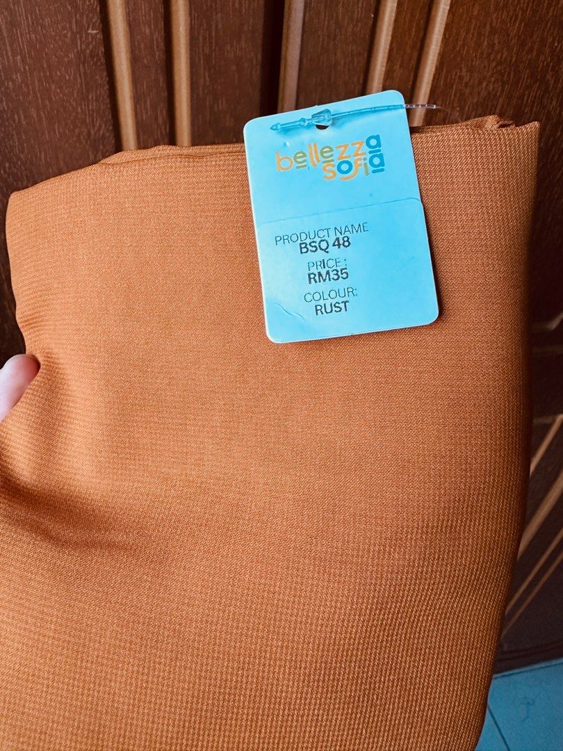 Bellezza Sofia 48 - Rust (Category: Hijabs) located in Shah Alam. Submitted by marmora3 (Listing ID 1397784839, Image 3). Description: - New Bellezza Sofia 48 inch - Rust color - Still in original packaging - Original Price: RM35.
