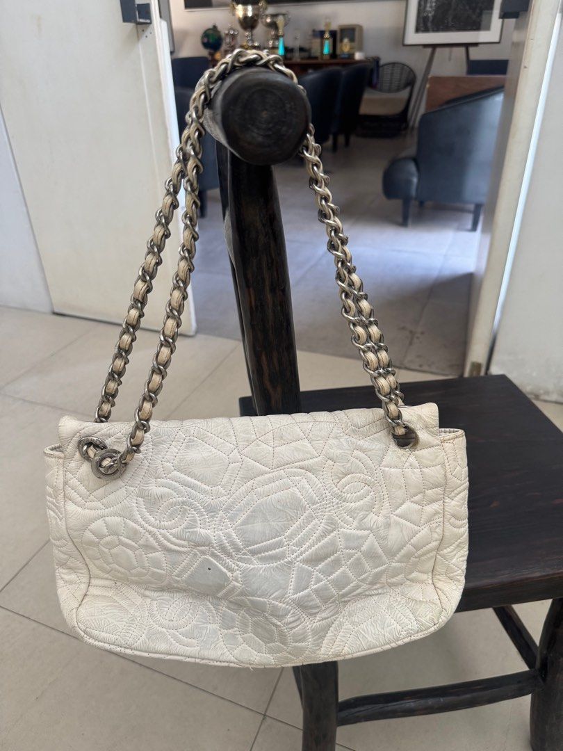 Chanel Camellia Single Flap (Category: Luxury Bags & Wallets) located in Manila. Submitted by takemystuffbuymystuff (Listing ID 1397852773, Image 2). Description: Price negotiable .