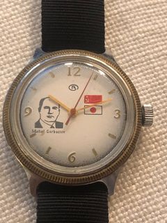 Craba Soviet-Japan Commemorative Watch, issued in 1991 to mark the 1991 visit to Japan. Manual movement, 37mm case diameter, dial printed with Gorbachev's portrait and flags of the Soviet Union and Japan. In good condition, worth collecting and suitable for daily wear.64224570436994110