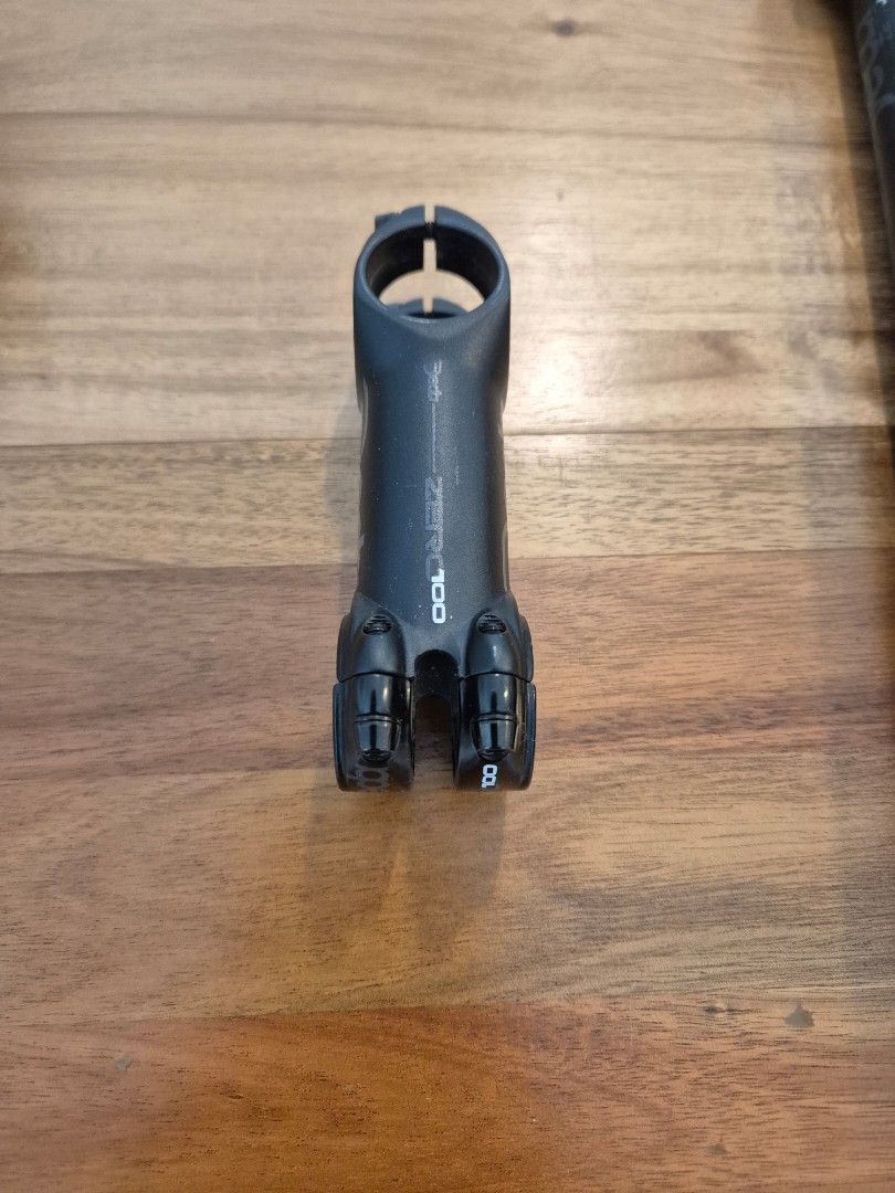 Deda Zero100 Stem (Category: Parts & Accessories) located in Singapore. Submitted by ralhm (Listing ID 1397857813, Image 3). Description: - Deda Zero100 black-on-black stem - 100mm length - For standard 1 1/8" (28.6mm) steerer.