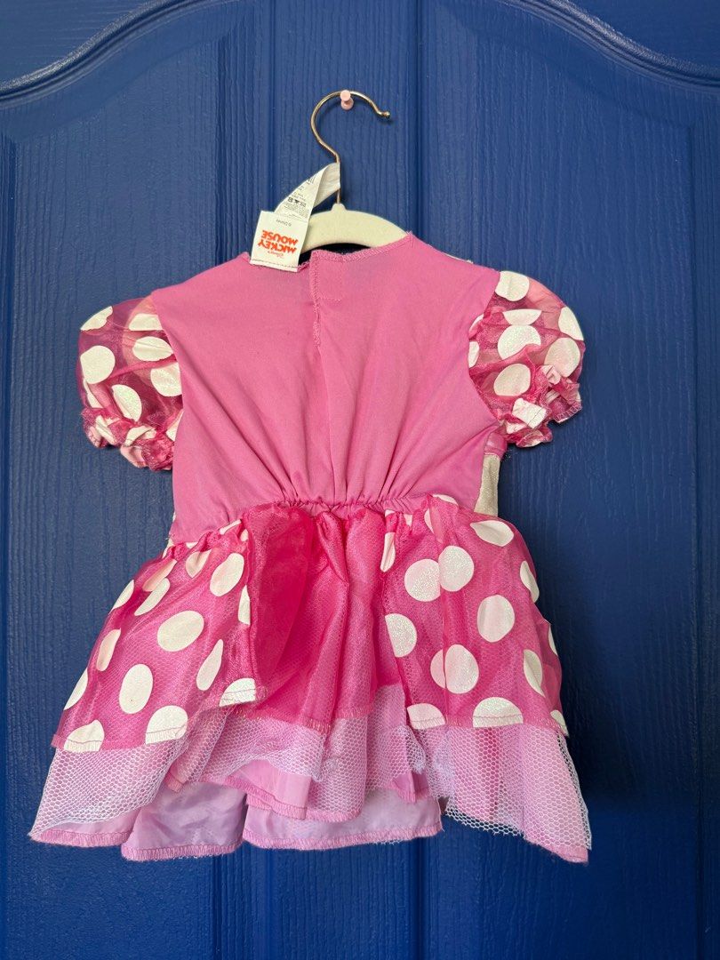 Disney Minnie Mouse Costume (Category: Babies & Kids Fashion) located in Kawit. Submitted by dcqm21 (Listing ID 1397832387, Image 2). Description: - Minnie Mouse costume - Size: 12-18 months - Runs small - Used once.