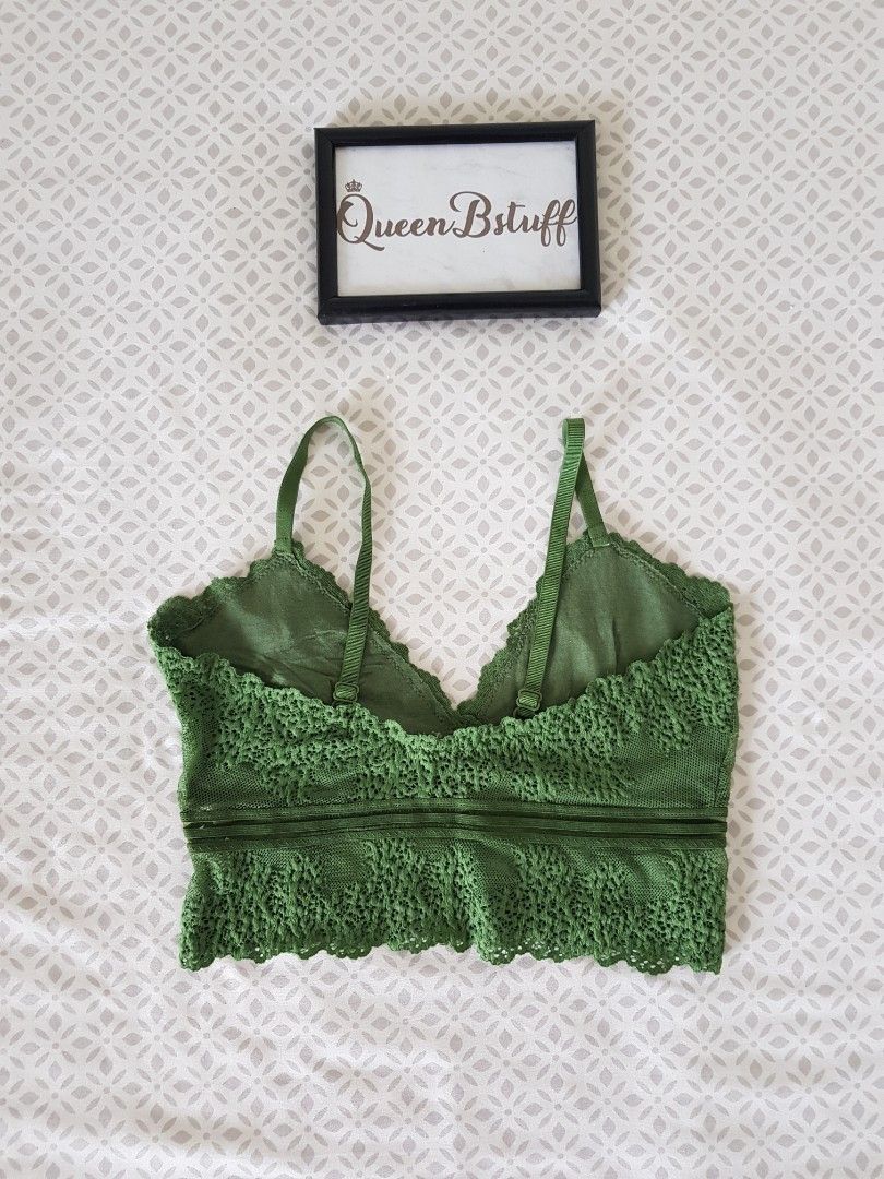 Green Lace Crop Top (Category: Others Tops) located in Pasig City. Submitted by queenbstuff (Listing ID 1397837427, Image 3). Description: - Green lace bra/crop top. - Adjustable straps. - Soft, textured fabric. READ before making an offer. 🔹️Location: Pasig City 🔹️Shipping within Metro Manila Only 🔹️Read item description. 🔹️NO When Worn. 🔹️Last Price Posted. 🔹️Preloved. Unless stated Brand New.Manage your expection. 🔹️Color may vary due t
