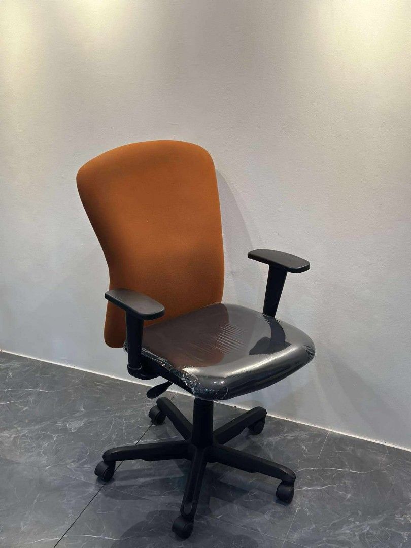 Heavyduty Office Chair (Category: Office Furniture & Fixtures) located in Quezon City. Submitted by kristinedeleon20 (Listing ID 1397973888, Image 1). Description: For sale preloved OFFICE CHAIRS !!! 🦁 •••••••••• 📌Fabric chair Orange backrest and black seat . 📌 With Armrest 📌Adjustable height 📌Comportable seat 📌with five-start base and caster wheels for mobility 📌130kg maximum weight capacity Price: 1,800 only 📍250pcs Available Pick up an