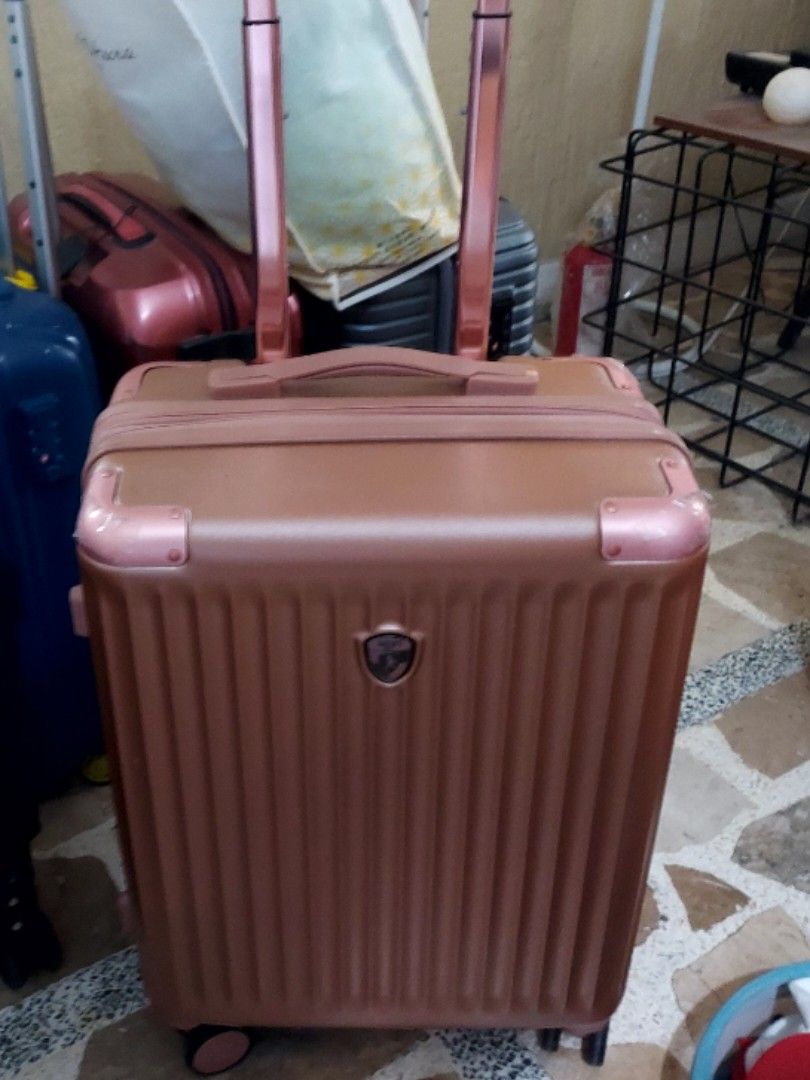Heys Luggage Carryon Bnew (Category: Luggage) located in Paranaque City. Submitted by andim8 (Listing ID 1397791467, Image 3). Description: Oroginal Heys Luggage in Old Rose. never been used with cprner stickers still attached. slightly neg. rfs ..too much luggage already.