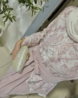 (Category: ) located in . Submitted by strawberry.lychee (Listing ID 1397862268, Image 1). Description: .