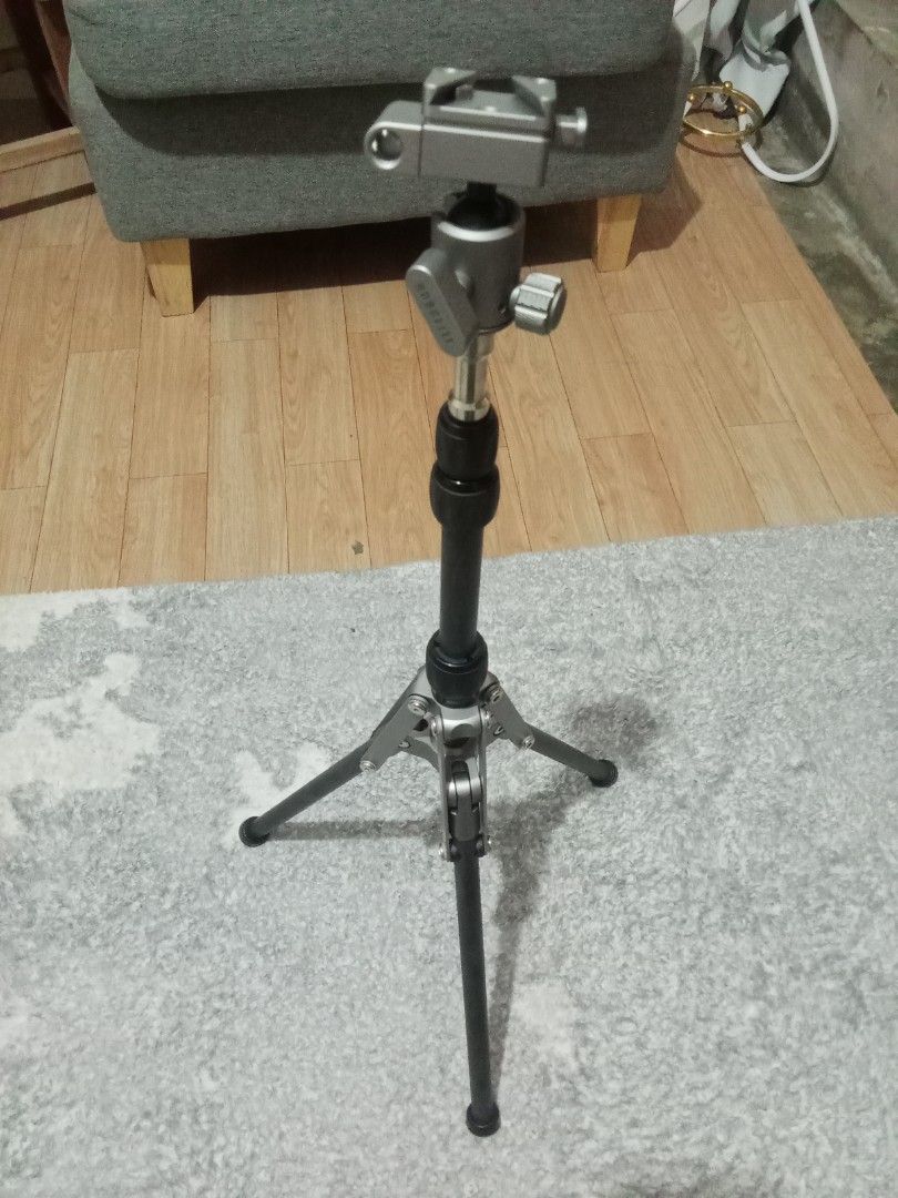 Hobolite CF-90 Tripod (Category: Tripods & Monopods) located in Manila. Submitted by cleverearth.84fa06 (Listing ID 1397929986, Image 2). Description: - Hobolite CF-90 Tripod - Ball head included - Adjustable legs made of carbon fiber - Stylish silver and black design - Excellent working condition - Perfect for various photography needs.