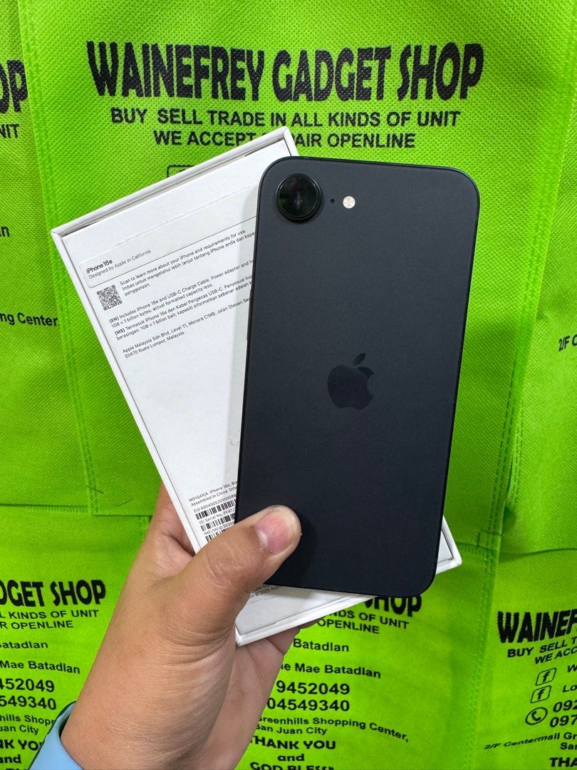 iPhone 16e 128gb (Category: iPhone 16 Series) located in San Juan City. Submitted by wainefreygadgetshop (Listing ID 1397836833, Image 1). Description: iPhone 16e 128gb (F.U) ALL GOODS AT WORKING NO REPAIR HISTORY NO HIDDEN ISSUE TEST TO SAWA BAGO BAYARAN PEDE SA MAARTE UNDER WARRANTY 5months OLD • 100% BH • 81 CC • Under warranty until May 2026 • With box For fast transaction call/text 09279452049,09704549340 *PAG COD SAMIN ANG PERSONAL RIDER Re