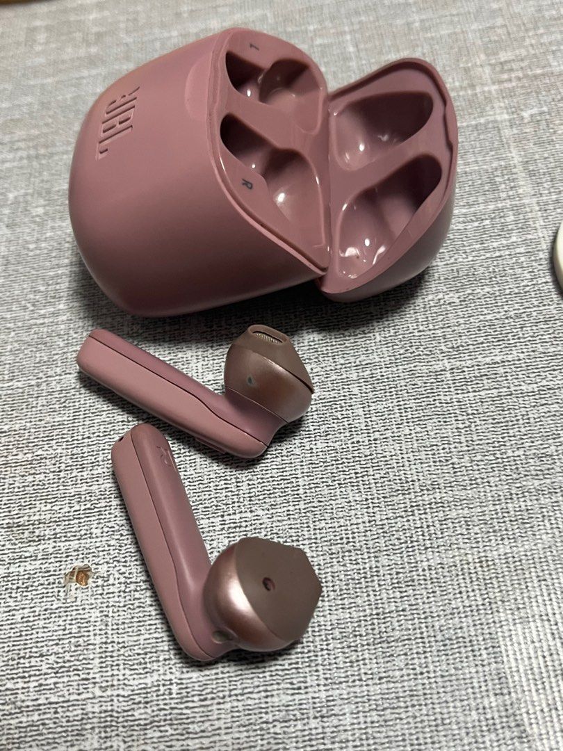 JBL Earbuds64045338969731111