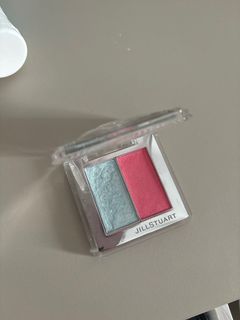 (Category: ) located in . Submitted by makeupskincarejunkie (Listing ID 1397793938, Image 1). Description: .