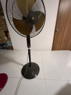 (Category: ) located in . Submitted by rain_rainee (Listing ID 1397797434, Image 1). Description: .