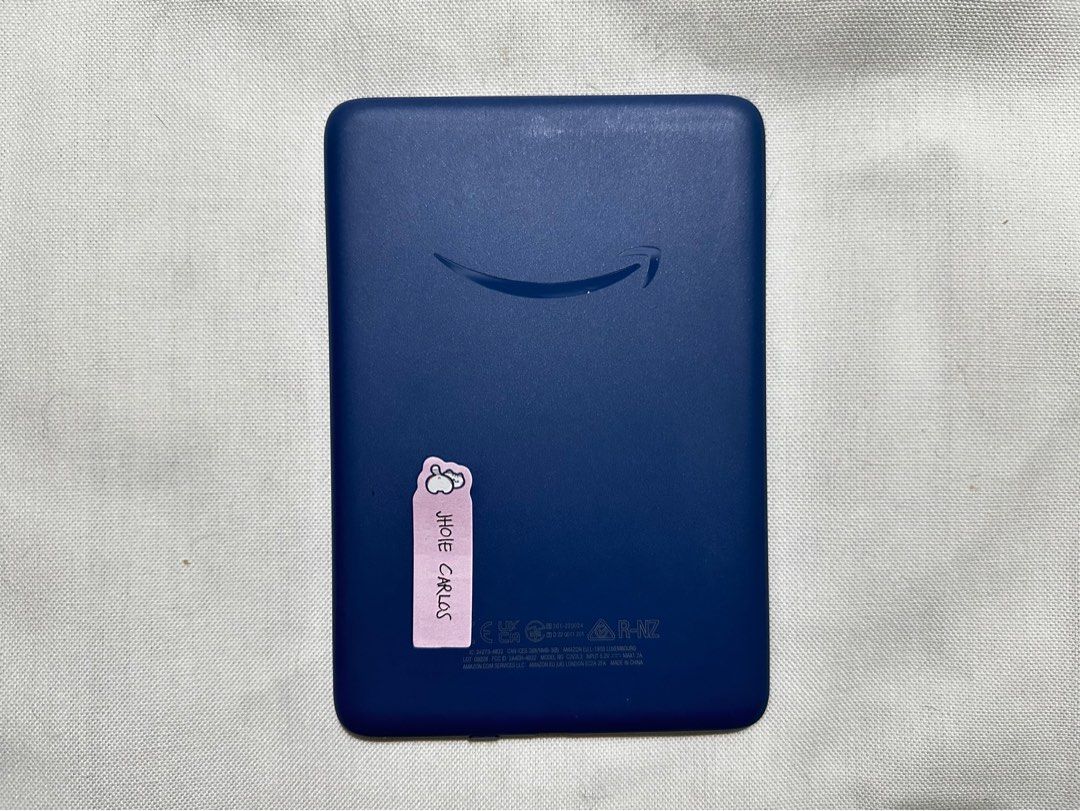 Kindle Basic 2022 16GB - Denim Blue [BUNDLE] (Category: E-Readers) located in Pasay City. Submitted by ja.carlos (Listing ID 1397779594, Image 3). Description: Kindle Basic 2022 16GB - Denim Blue (with box with original charging cable) Condition: with scratches, slightly used Inclusions: - Silicone Case (slightly yellow) - Kindle Fabric Cover Emerald Green (used condition) - Moko Case Starry Night (used condition) RFS: Fundraising for our dog who