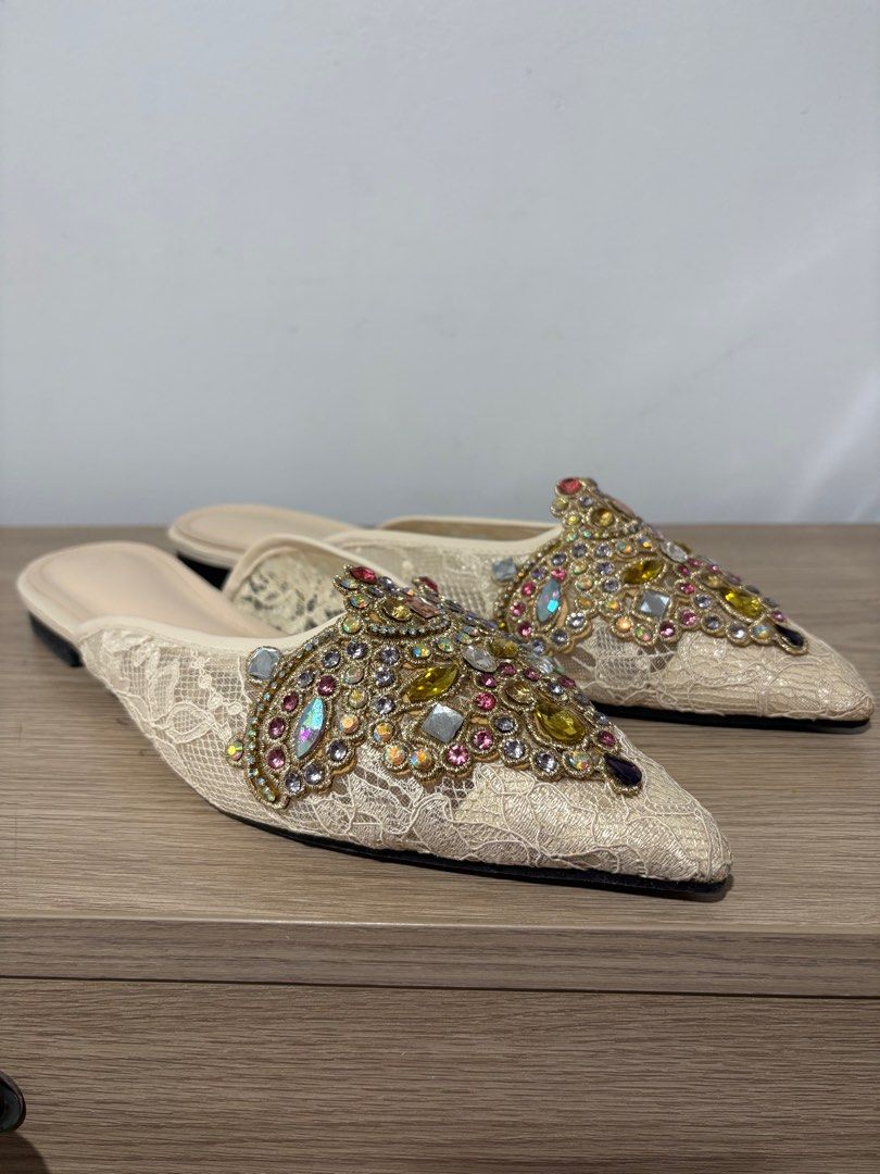 Ladies mule with Rhinestones W12 (Category: Flats & Sandals) located in Pasig City. Submitted by declutterwithmaria (Listing ID 1397912015, Image 1). Description: SHEIN With Box Used once for Wedding only.