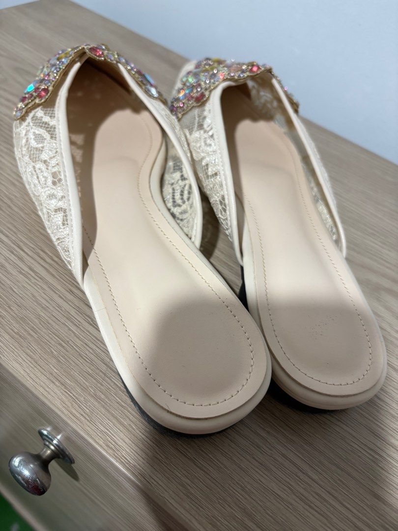 Ladies mule with Rhinestones W12 (Category: Flats & Sandals) located in Pasig City. Submitted by declutterwithmaria (Listing ID 1397912015, Image 3). Description: SHEIN With Box Used once for Wedding only.