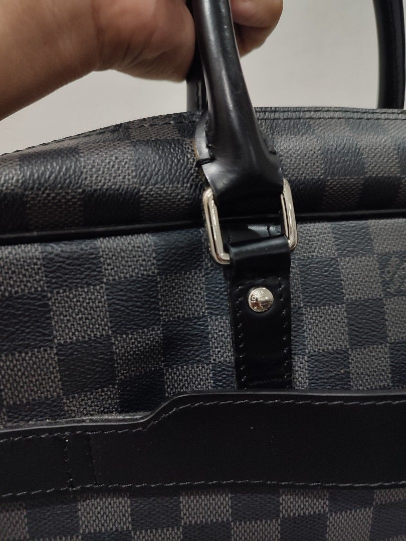 Louis Vuitton Damier Graphite Travel Bag (Category: Luxury Bags & Wallets) located in Bacolod City. Submitted by money_maker06 (Listing ID 1397852171, Image 2). Description: LV Damier Graphite Document Bag •Complete Details •Condition: Good •Issue: Just a normal sign of used •Price: 2499 ✅.