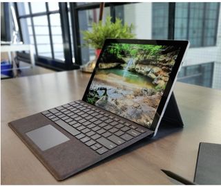 Microsoft Surface Pro 764178584081793110