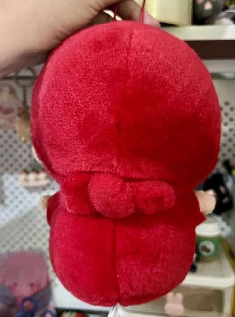 Mirmo De Pon Plush Toy (Category: Plushies & Soft Toys) located in Bocaue. Submitted by ekaaam (Listing ID 1397806550, Image 2). Description: WYSIWYG Please manage your expectation as this is already 2nd hand.
