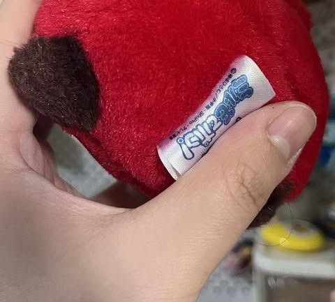 Mirmo De Pon Plush Toy (Category: Plushies & Soft Toys) located in Bocaue. Submitted by ekaaam (Listing ID 1397806550, Image 3). Description: WYSIWYG Please manage your expectation as this is already 2nd hand.