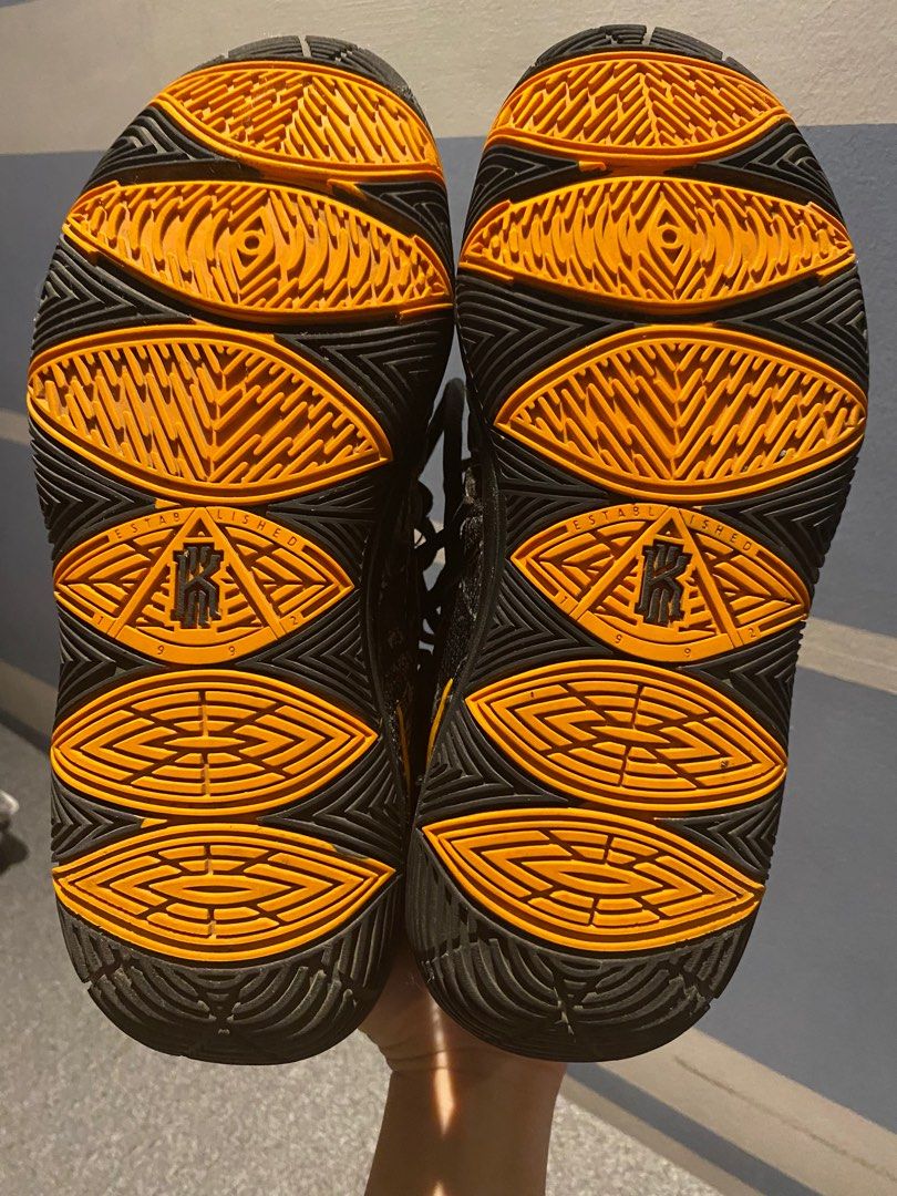 Nike Kyrie 5 PE “Taco” (Category: Sneakers) located in Las Pinas. Submitted by jqplug (Listing ID 1397898061, Image 2). Description: Authentic Nike Kyrie 5 “Taco” No Box Size 6.5Y US Good Condition.
