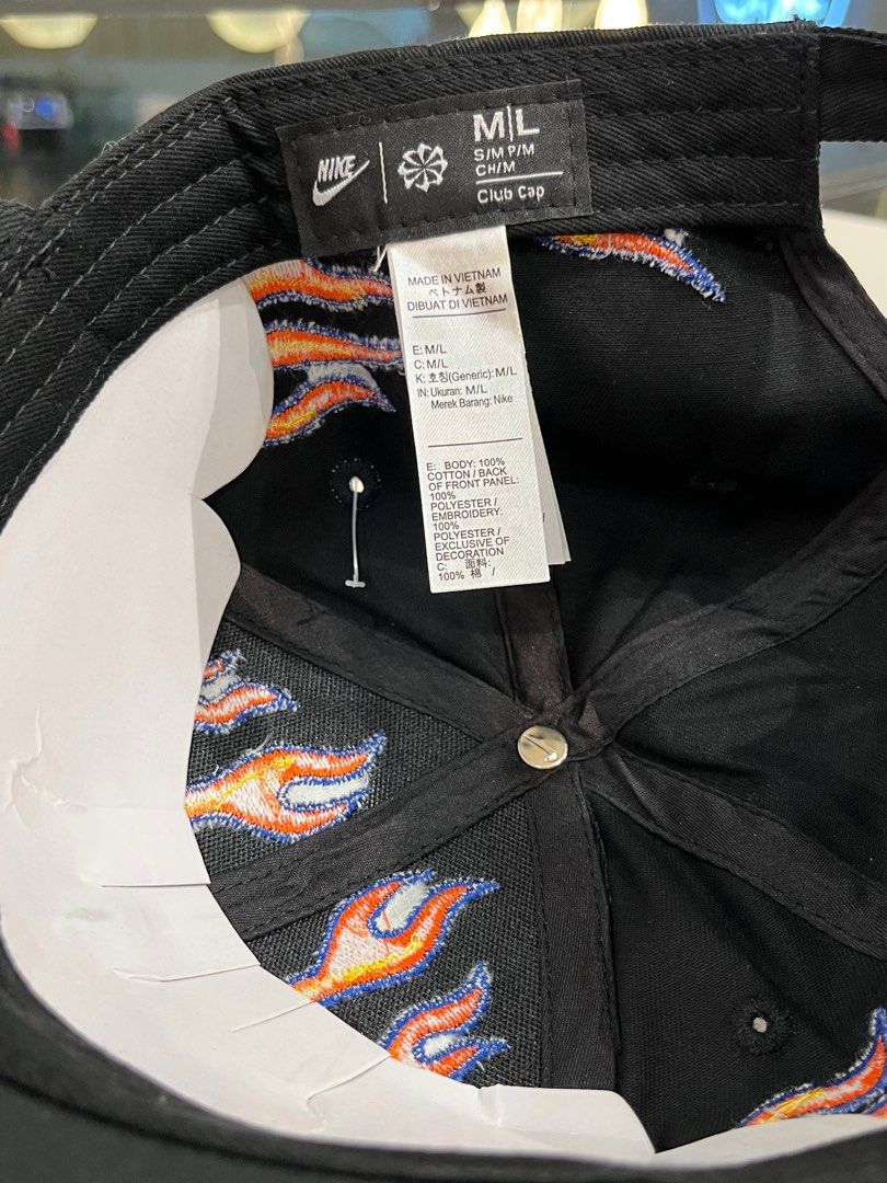 NIKE OG FLAMES (Category: Caps & Hats) located in Manila. Submitted by jmdvm (Listing ID 1397956154, Image 3). Description: NIKE OG FLAMES 🔥 OSFA FEEL FREE TO ASK DM FOR MORE INFO .