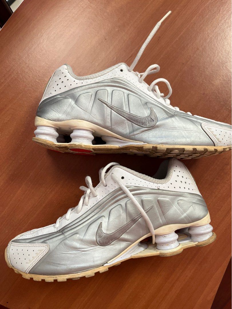 Nike Shox R4 White/Grey/Silver (Category: Sneakers) located in Quezon City. Submitted by toms_f (Listing ID 1397841047, Image 3). Description: Nike Shox R4 Pair Only Size 8.5 Purchased from footlocker 9/10 Condition Negotiable .