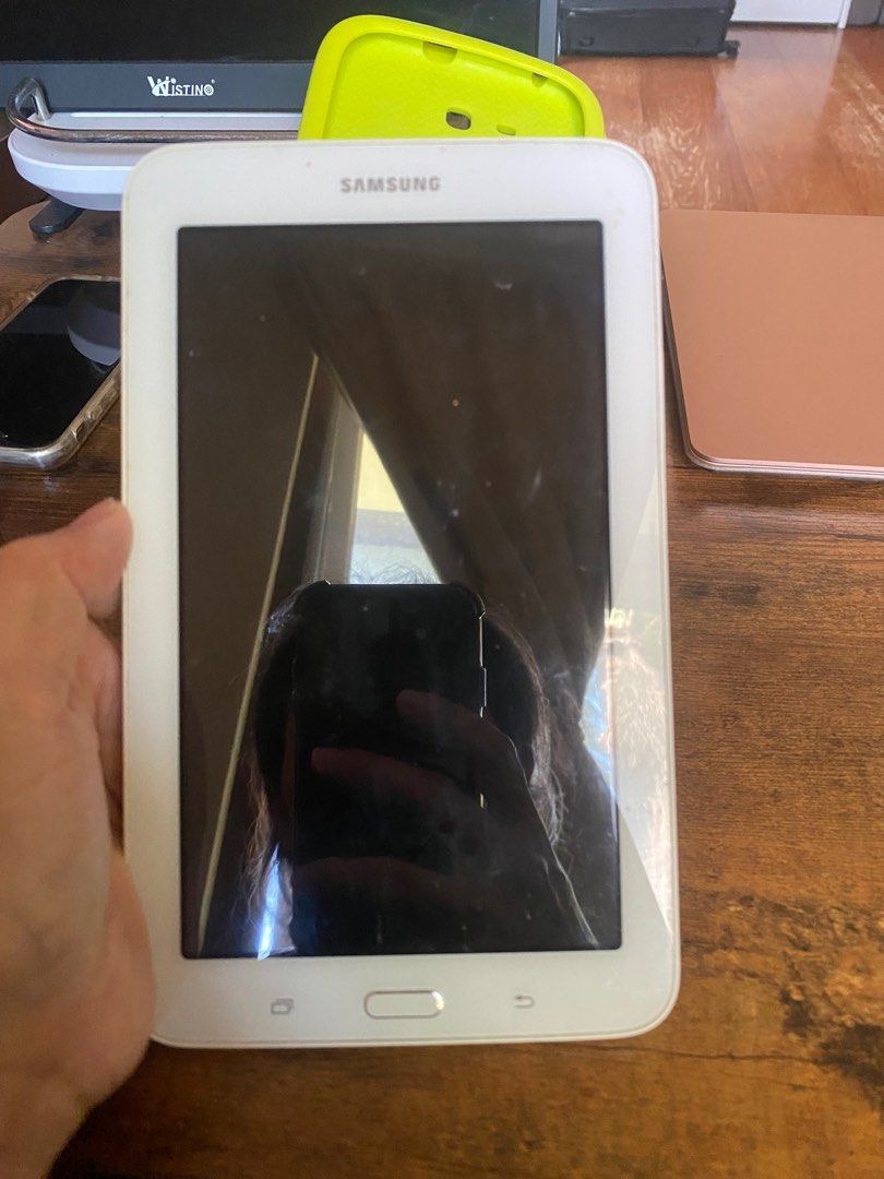 Samsung kids tablet (Category: Android) located in Muntinlupa City. Submitted by mascloset (Listing ID 1397810226, Image 3). Description: Samsung Kids tablet - negotiable - bought it from the US in 2016 -released in year 2015.