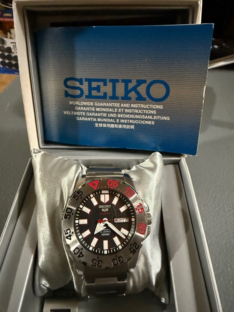 Seiko Watch for Sale (Category: Men's Watches) located in Makati City. Submitted by echotuscano (Listing ID 1397842135, Image 1). Description: For Sale Seiko Watch.
