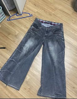 (Category: ) located in . Submitted by acap.wav (Listing ID 1397972357, Image 1). Description: .