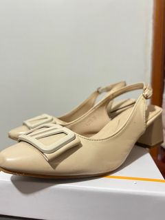 (Category: ) located in . Submitted by collectionsbykat (Listing ID 1397942667, Image 1). Description: .
