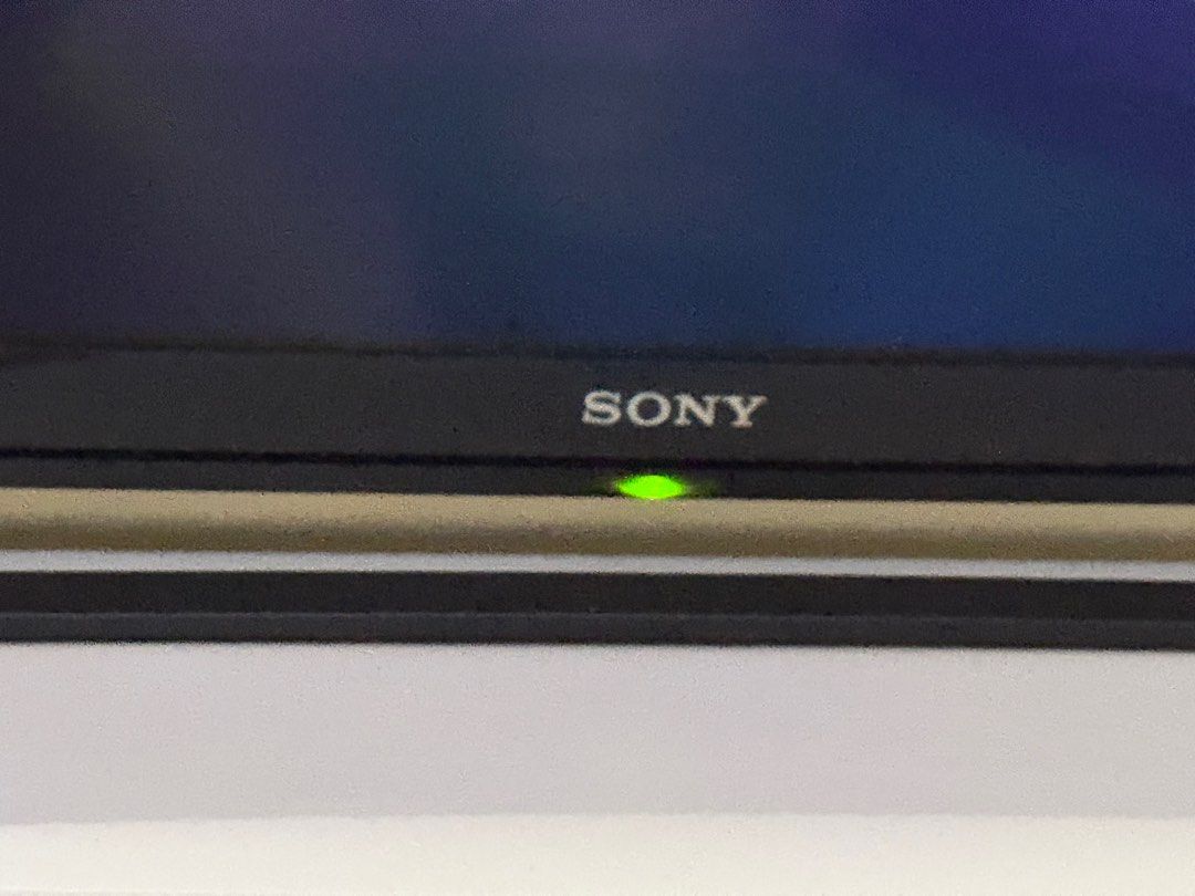 Sony KLV-40R352E (Category: TV) located in Quezon City. Submitted by abyduvs (Listing ID 1397906085, Image 2). Description: .