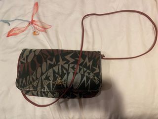 (Category: ) located in . Submitted by itzybitzy123 (Listing ID 1397846127, Image 1). Description: .