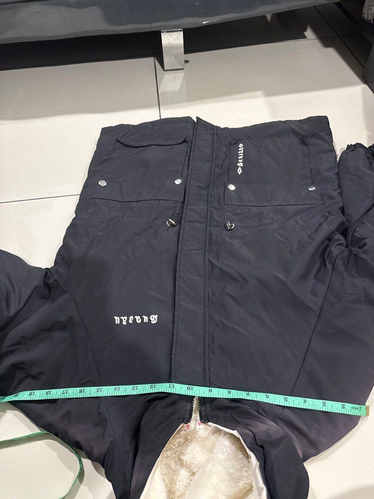 Winter Jacket (Category: Coats, Jackets and Outerwear) located in Nilai. Submitted by zetty15 (Listing ID 1397951660, Image 3). Description: J&T Post RM8 Semenanjung Self pickup Metro Park Sendayan.