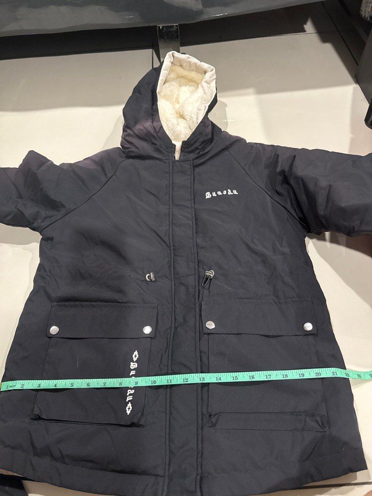 Winter Jacket (Category: Coats, Jackets and Outerwear) located in Nilai. Submitted by zetty15 (Listing ID 1397951660, Image 1). Description: J&T Post RM8 Semenanjung Self pickup Metro Park Sendayan.